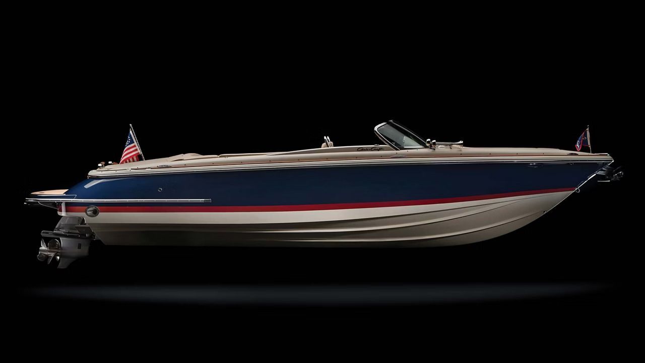 2017 Chris-Craft Launch 27