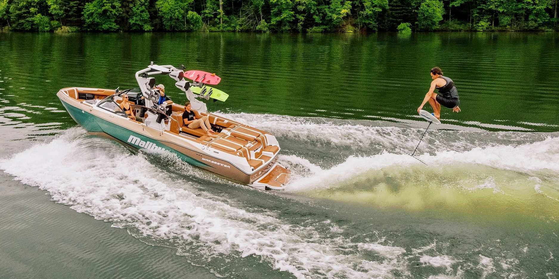 2023 Malibu Boats Wakesetter 25 LSV