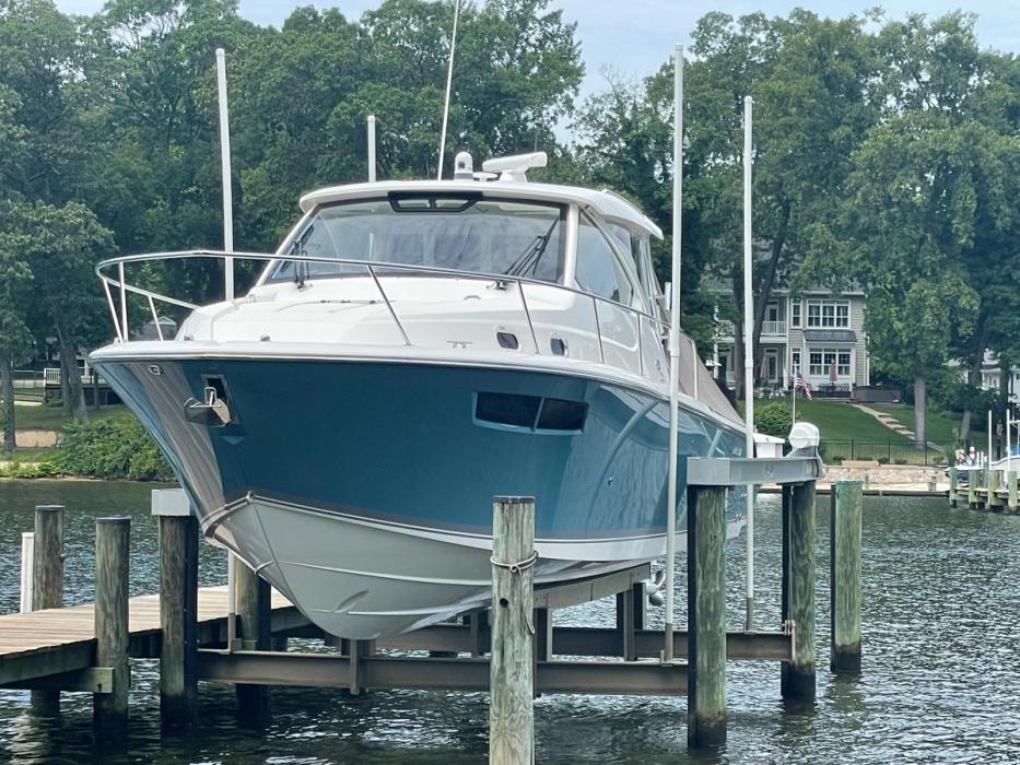 2017 Pursuit Boats OS 355 Offshore