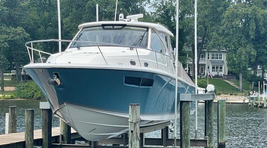 2017 Pursuit Boats OS 355 Offshore