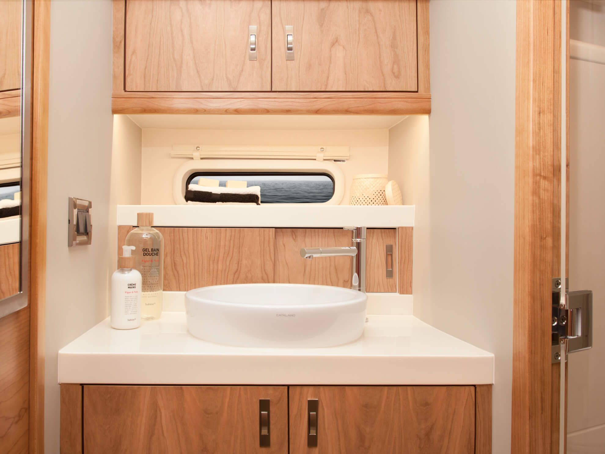 2014 Moody Yachts Decksaloon 54