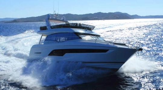 2021 Prestige Yachts 630