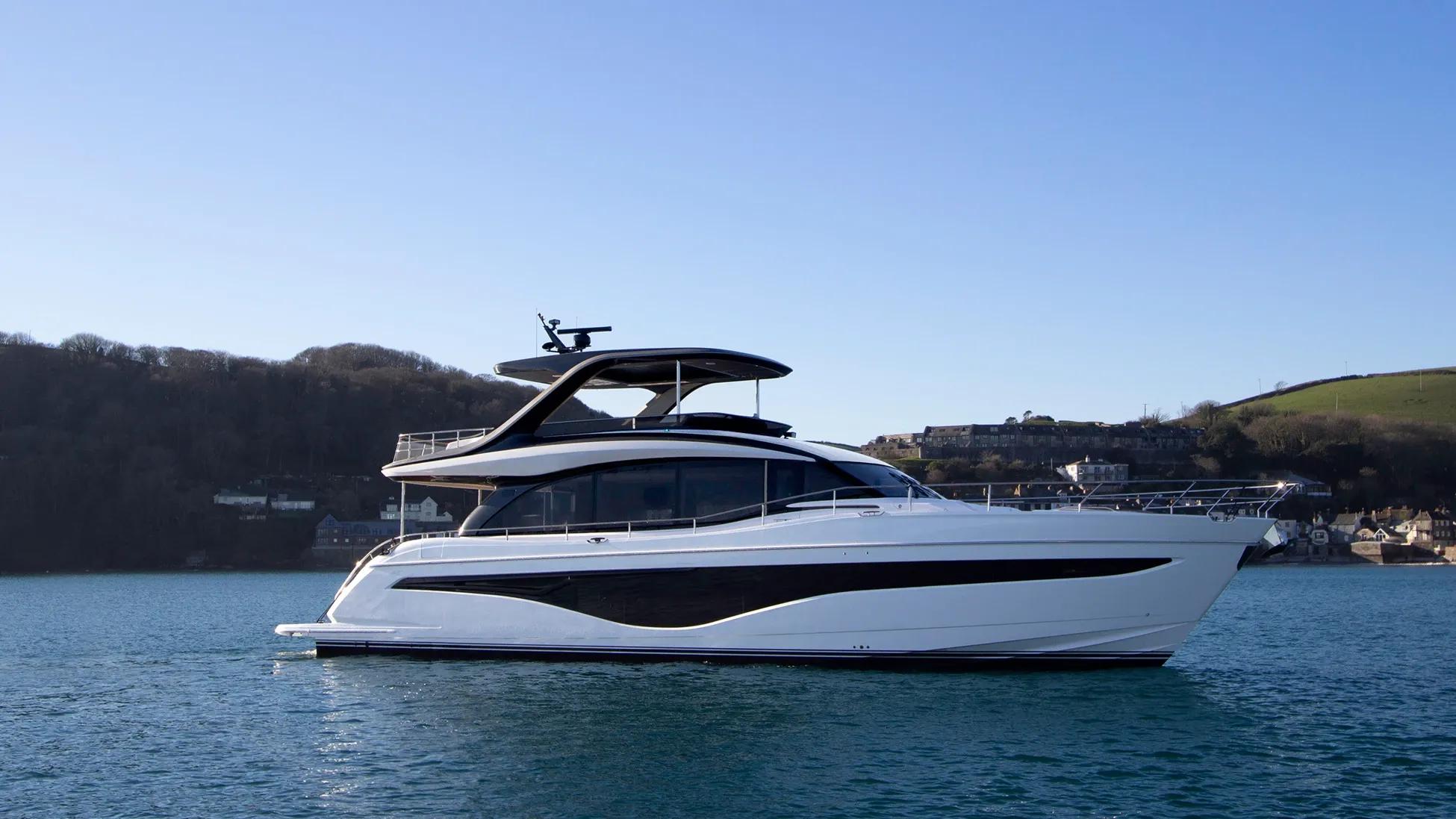 2014 Princess Yachts Y72