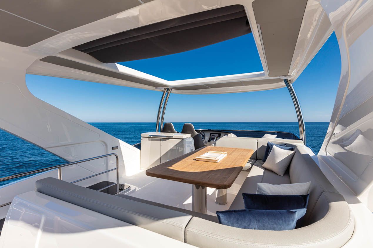2019 Absolute Yachts 62 FLY