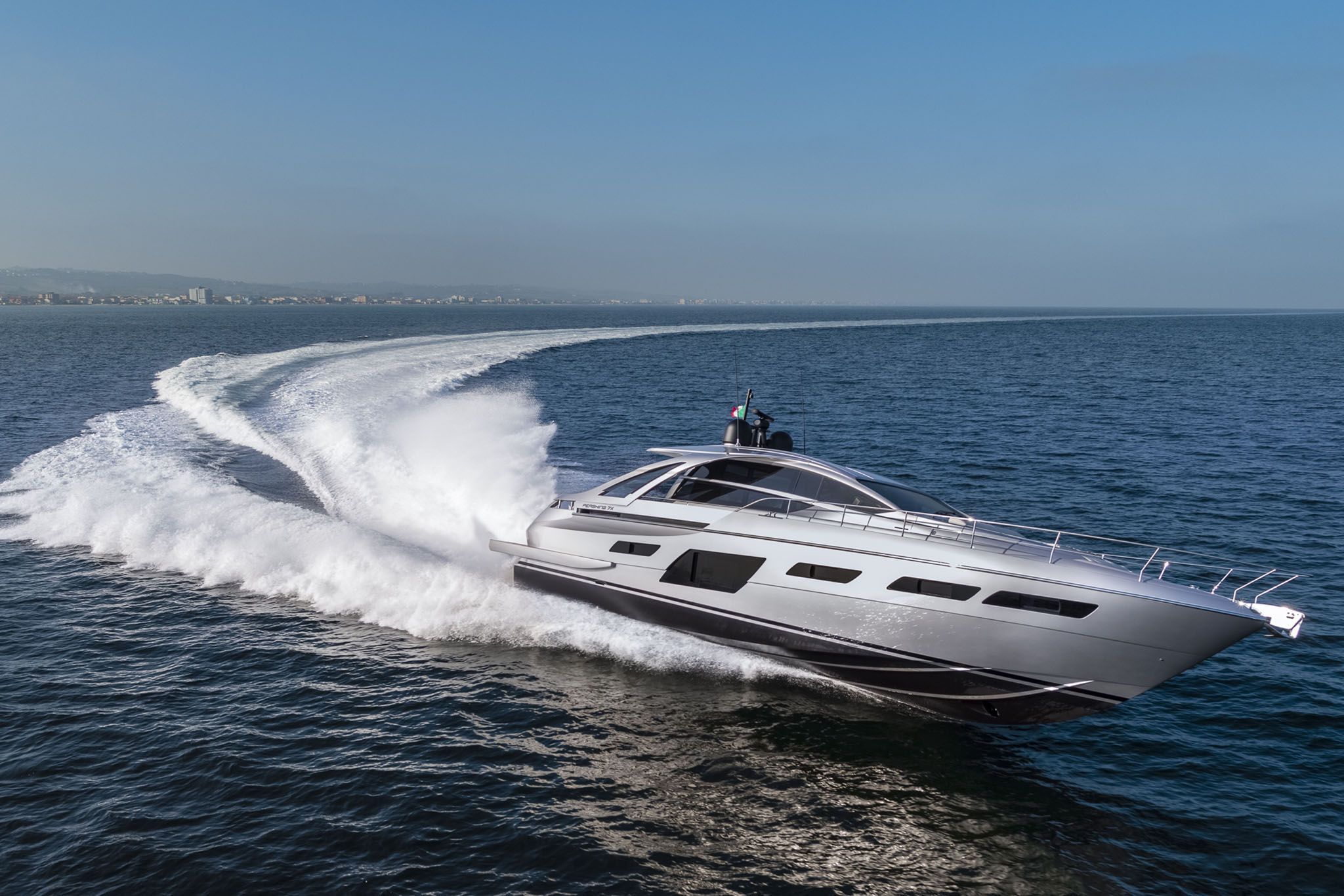 2019 Pershing Yachts 7X