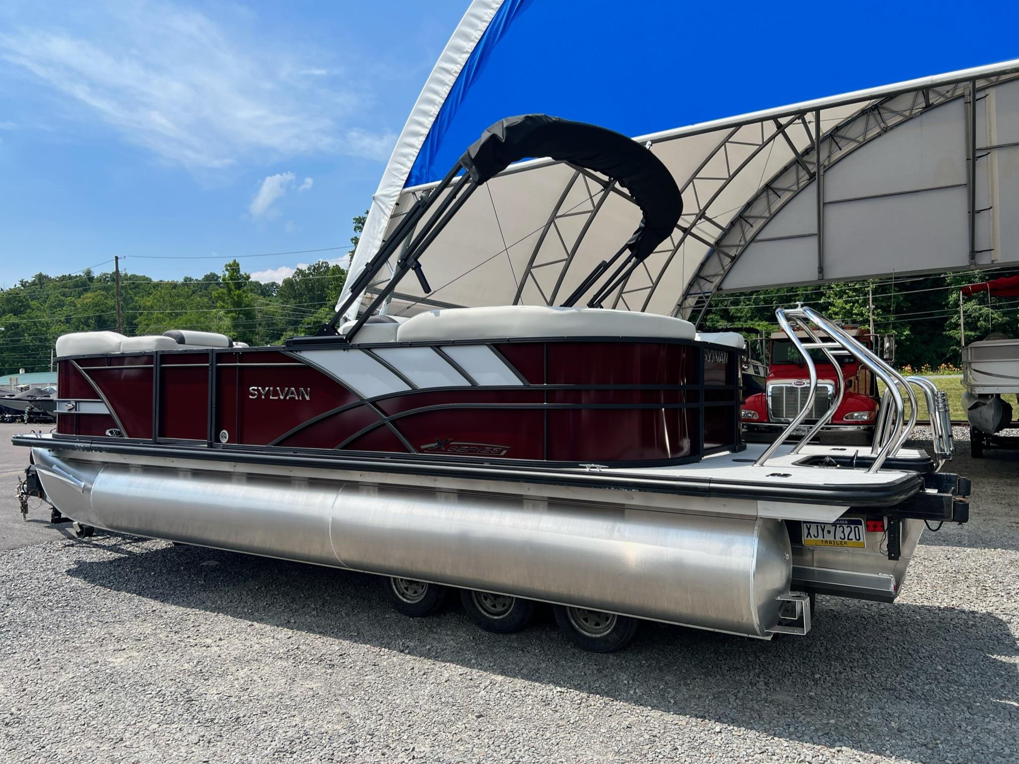 2022 Sylvan X3 LZ Mirage Tritoon - IN STOCK