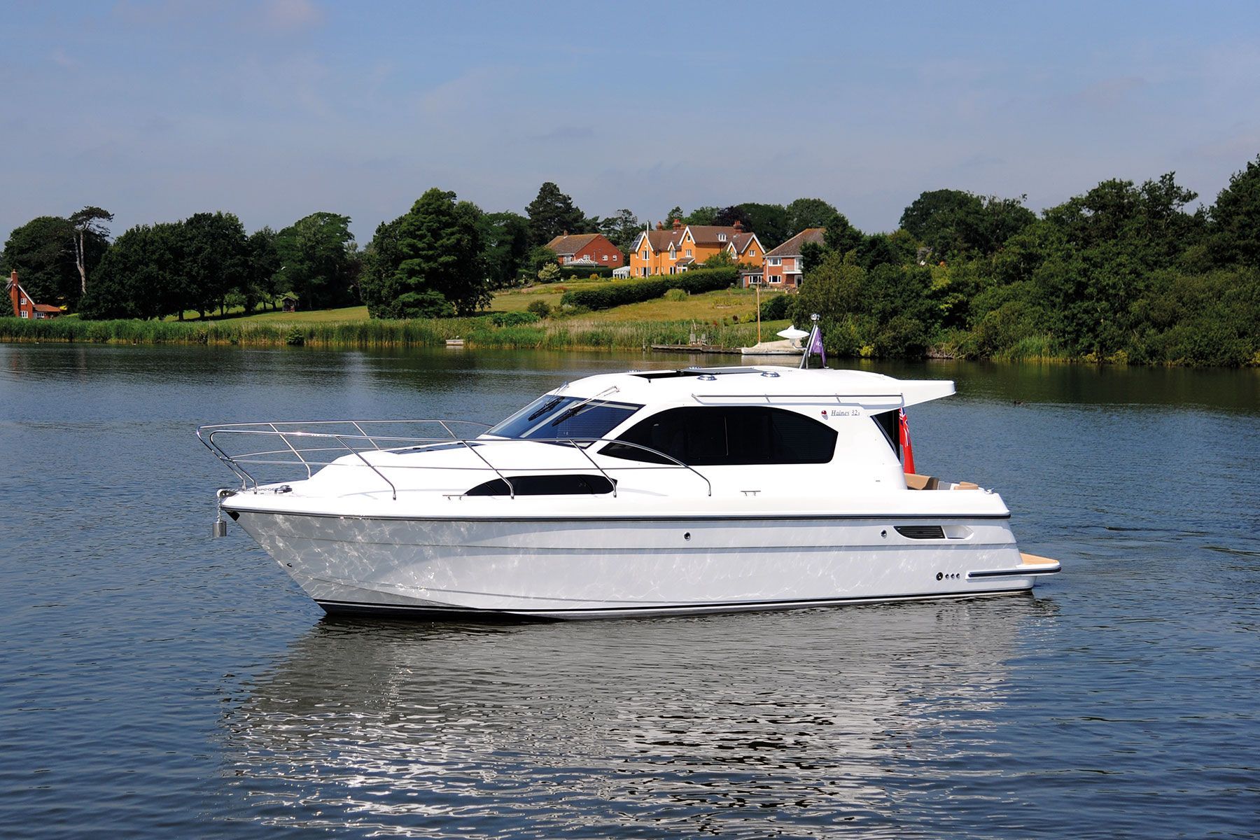 2019 Haines Marine 32 Sedan