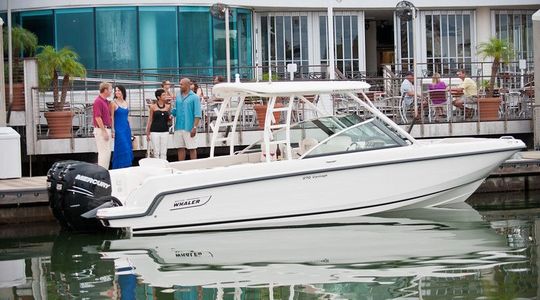 2015 Boston Whaler 270 Vantage