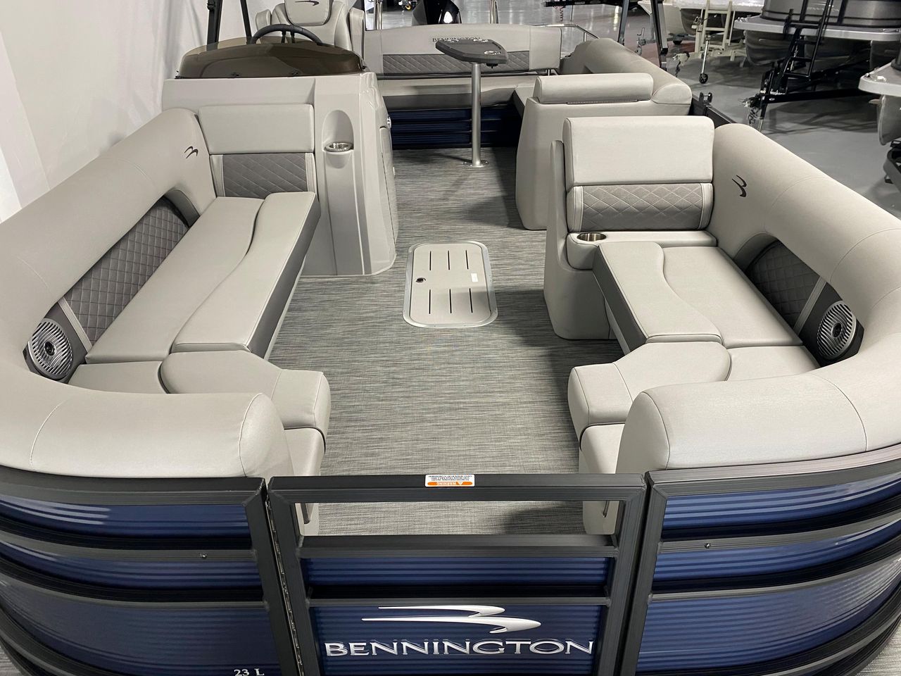 2021 Bennington 23 LSB