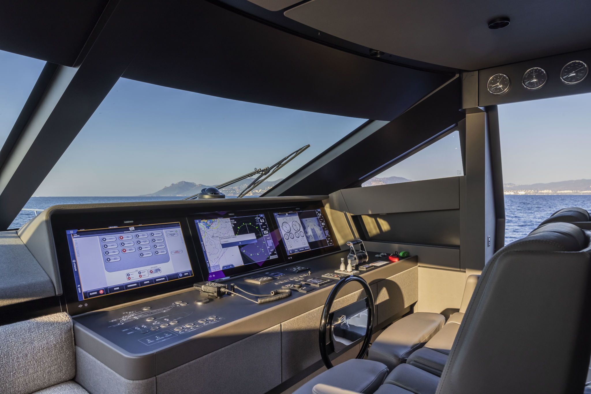 2023 Ferretti Yachts 780