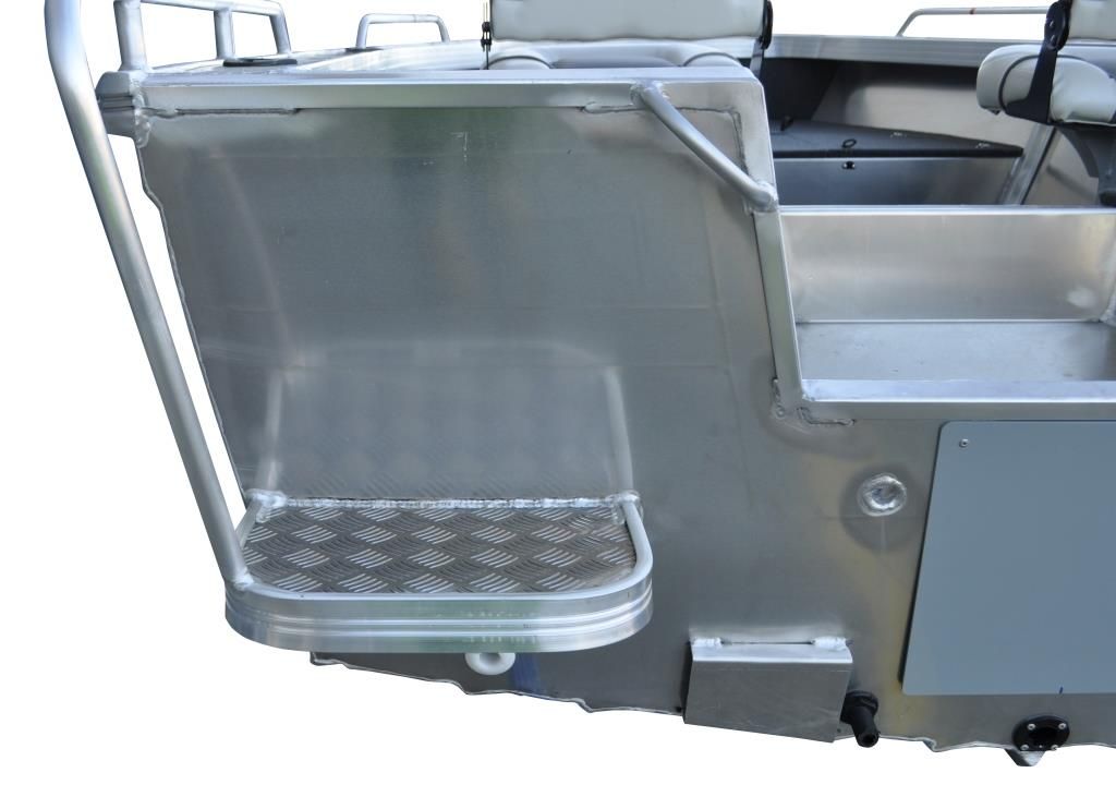 2022 Quintrex 440 Renegade Tiller Still