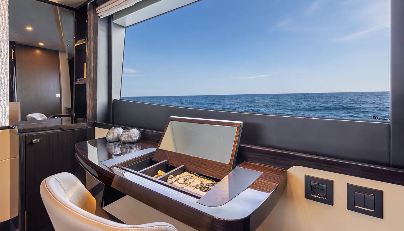 2021 Absolute Yachts 60 FLY