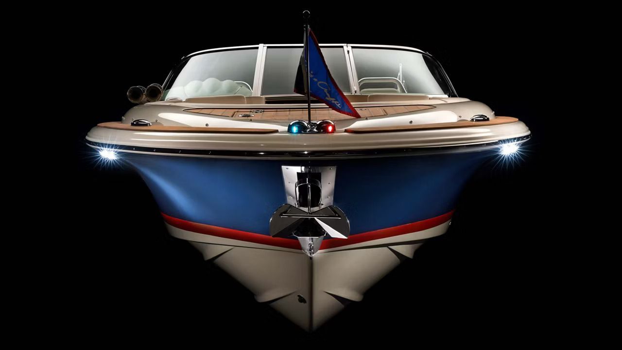 2017 Chris-Craft Launch 27