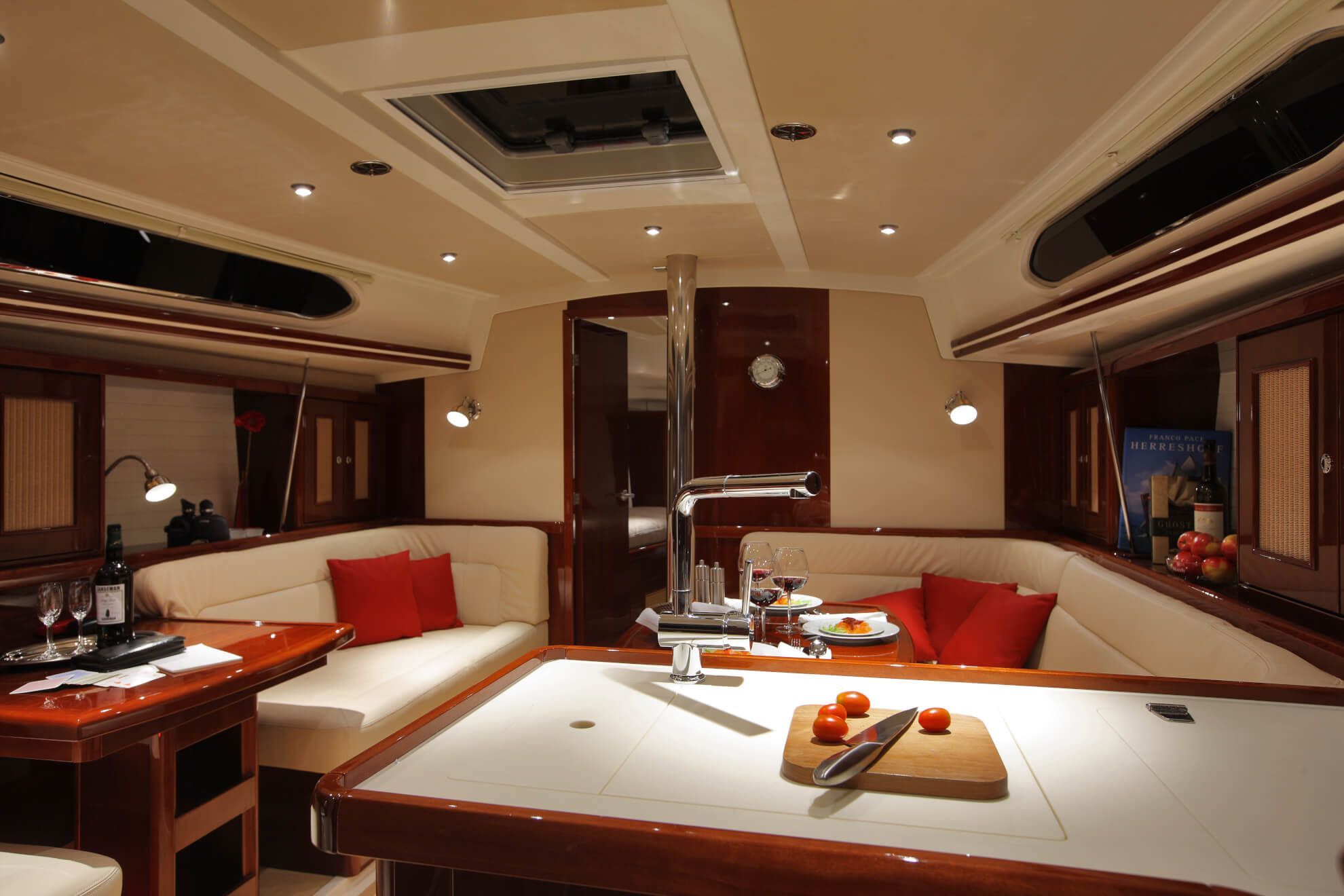 2021 Moody Yachts Aft Cockpit 41