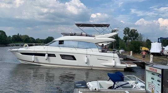 2020 Prestige Yachts 500