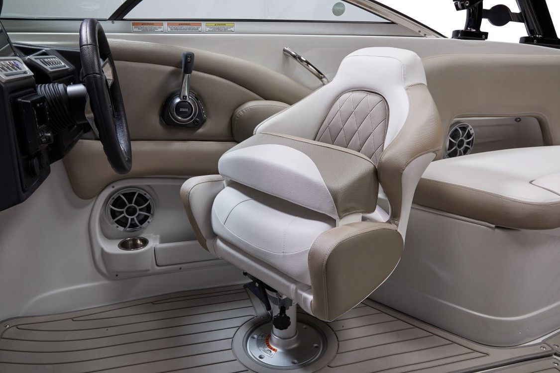 2020 Crownline E275 Surf