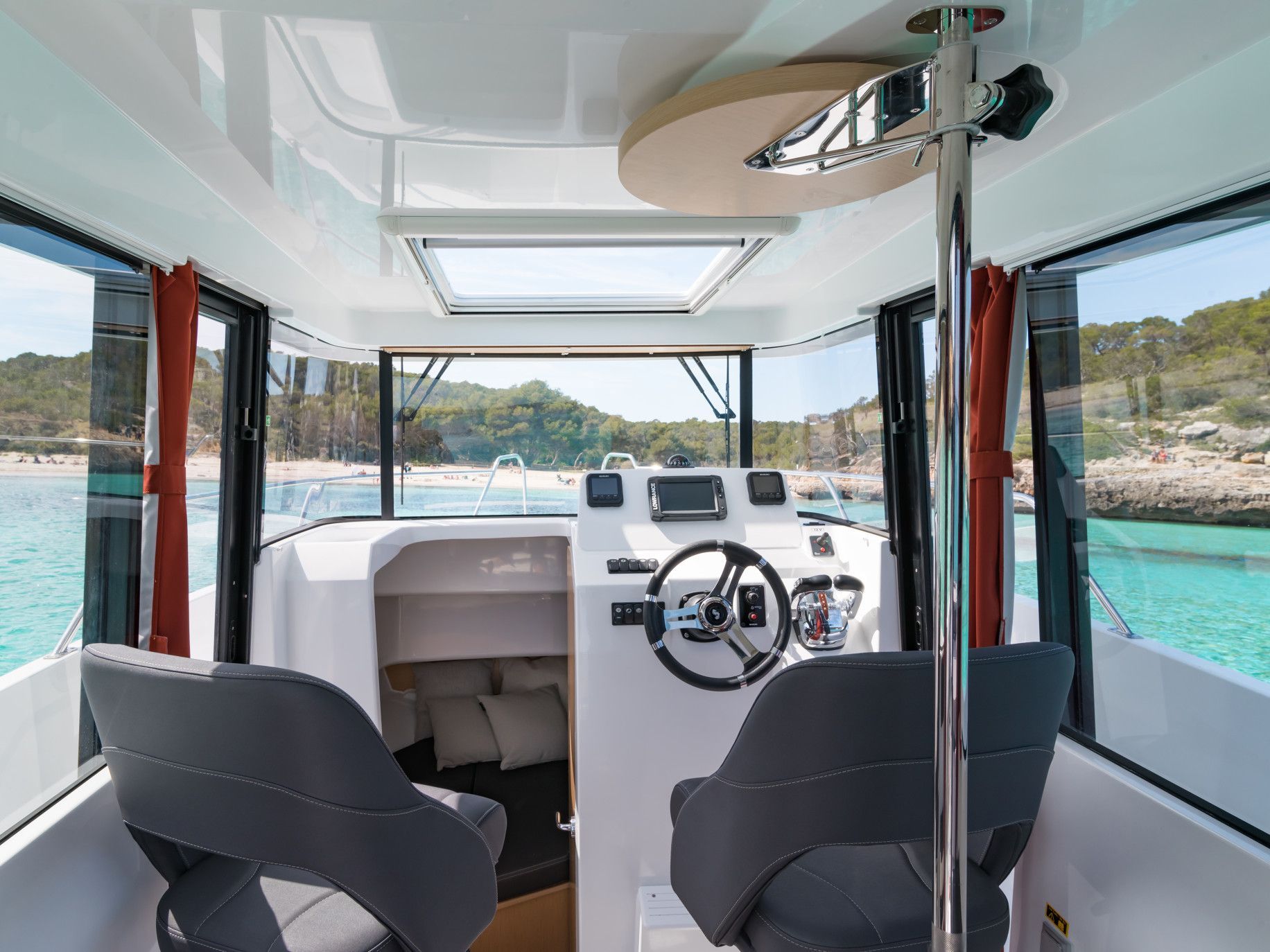 2017 Beneteau Barracuda 8