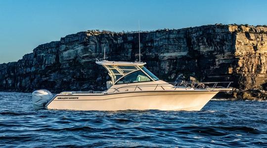 2022 Grady-White Express 330