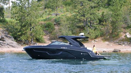 2022 Cruisers Yachts 34 GLS