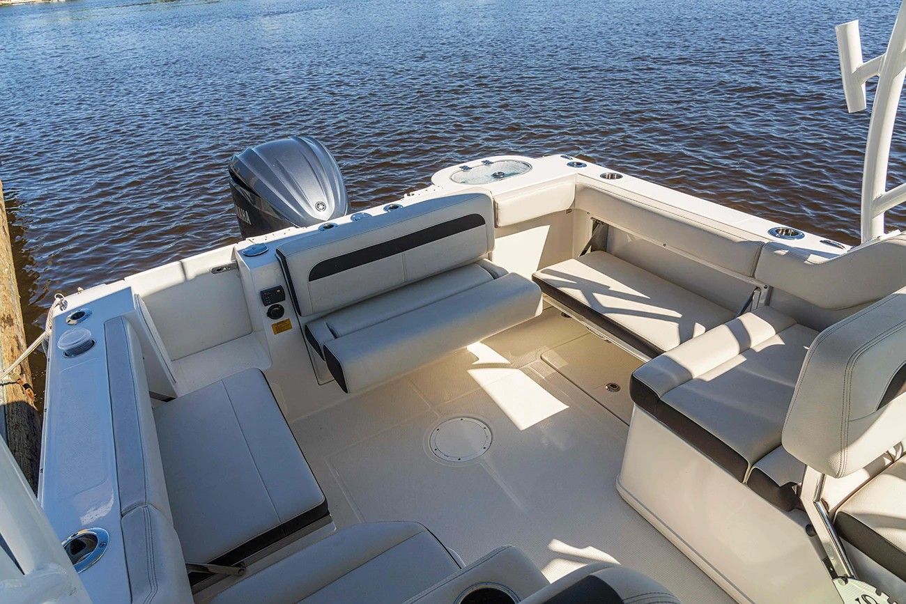 2021 Sailfish Boats 245 DC