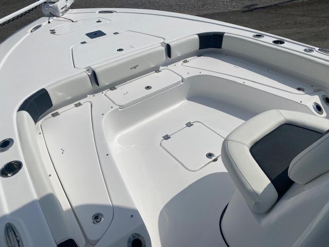 2022 Tidewater Boats 2300 Carolina Bay