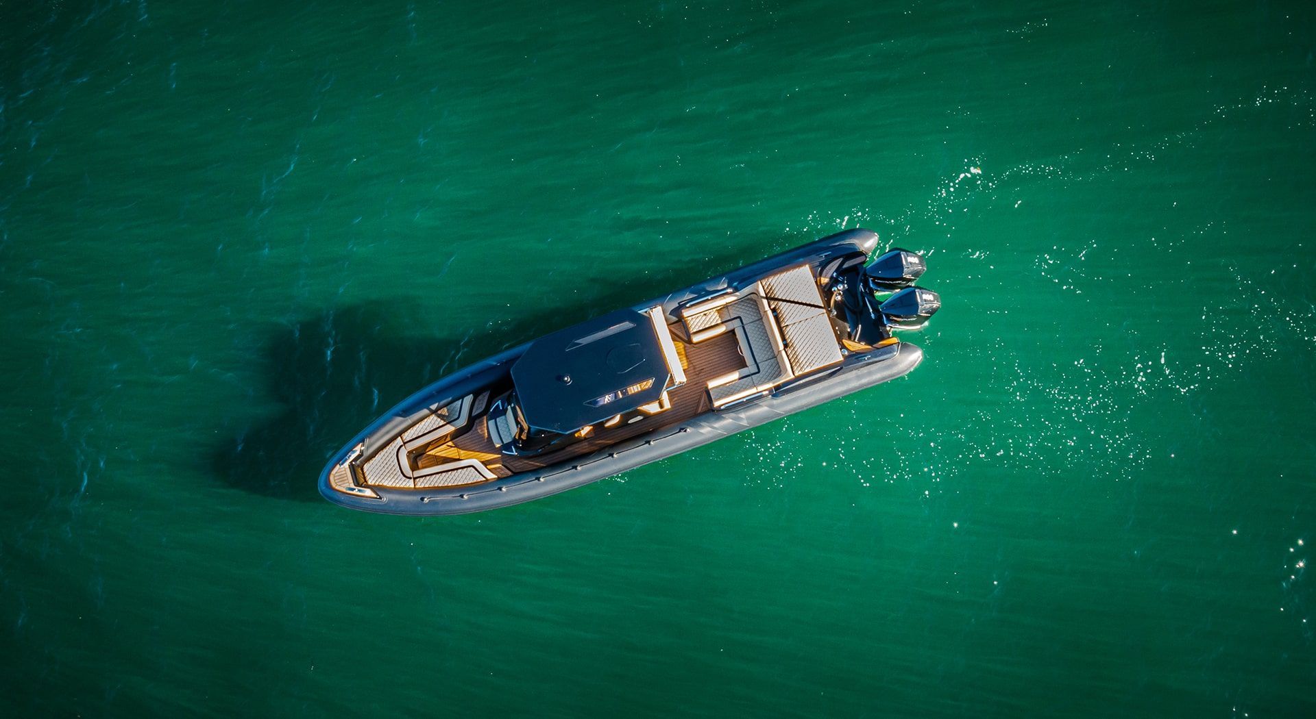 2022 Cobra Ribs Nautique 9.7