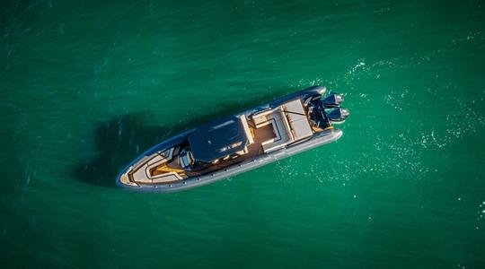 2022 Cobra Ribs Nautique 9.7