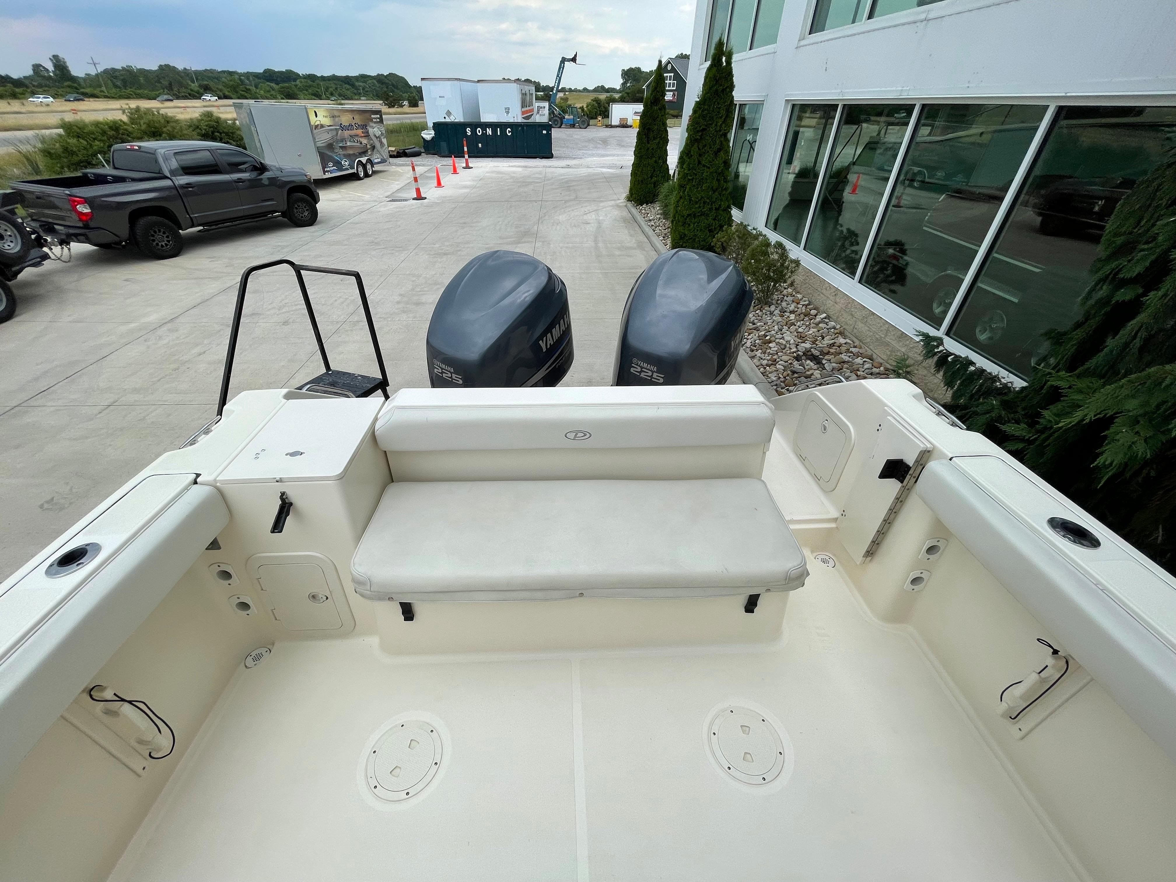 2006 Pursuit Boats 2870 Walkaround