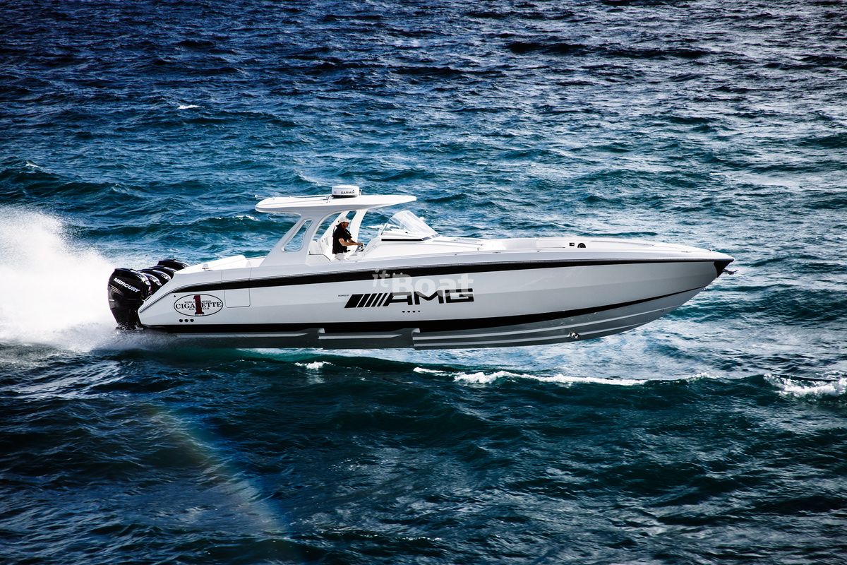 2022 Cigarette Racing 42 Huntress 2250 HP