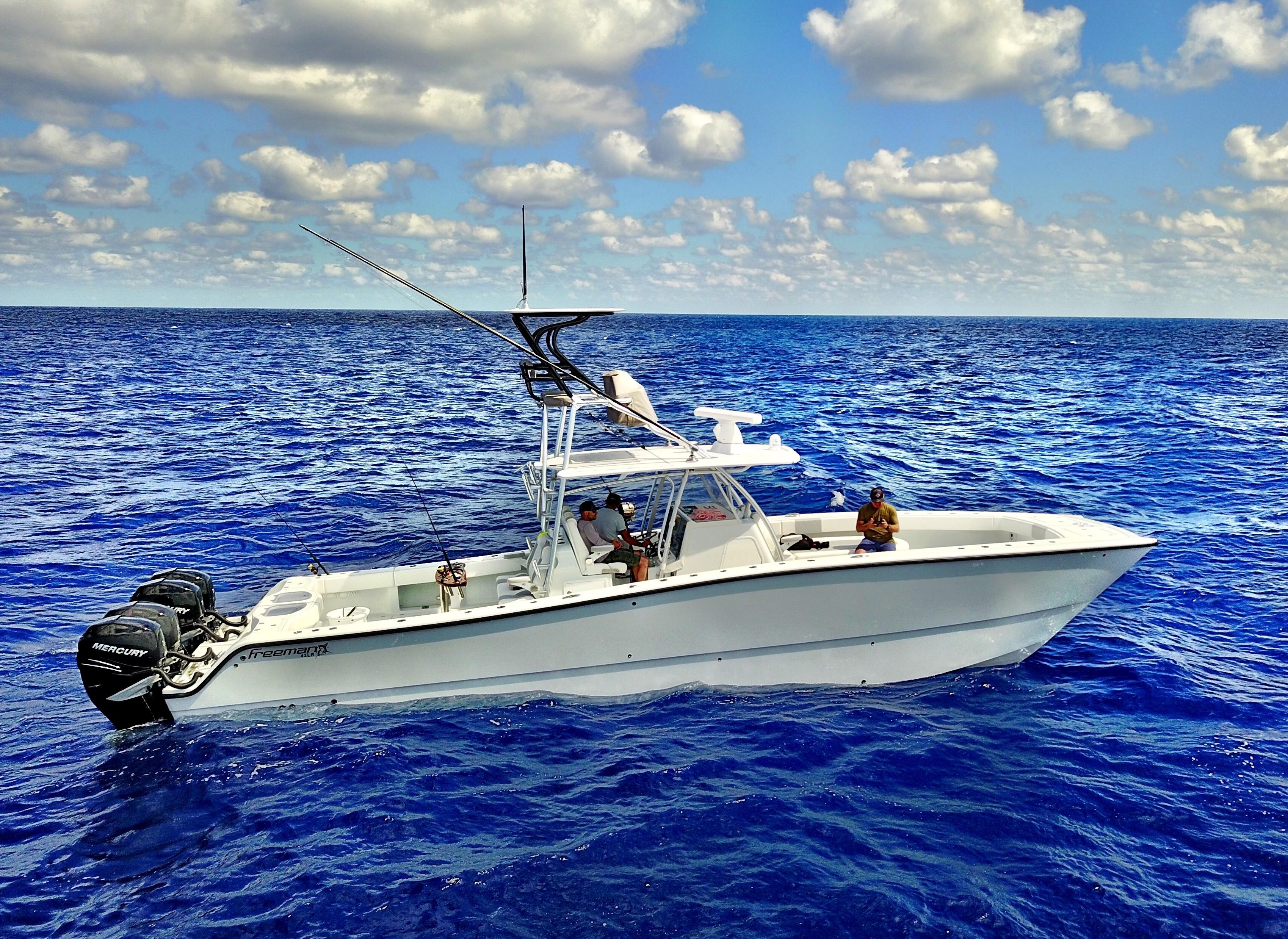 2019 Freeman Boat Works 42 LR