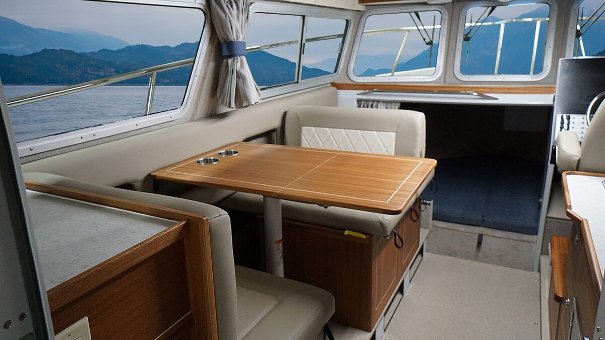 2023 KingFisher Boats 3025 Destination - Offshore