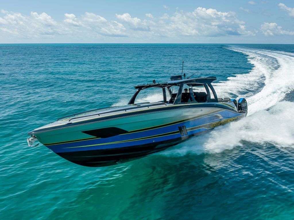 Concept 44 Cuddy Cabin centre console