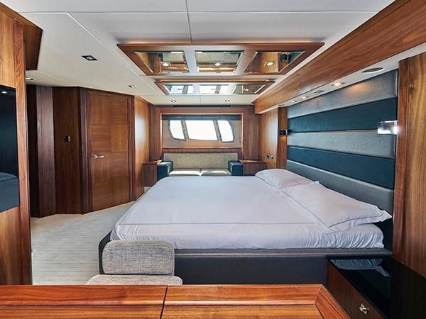 2024 Sunseeker Predator 65