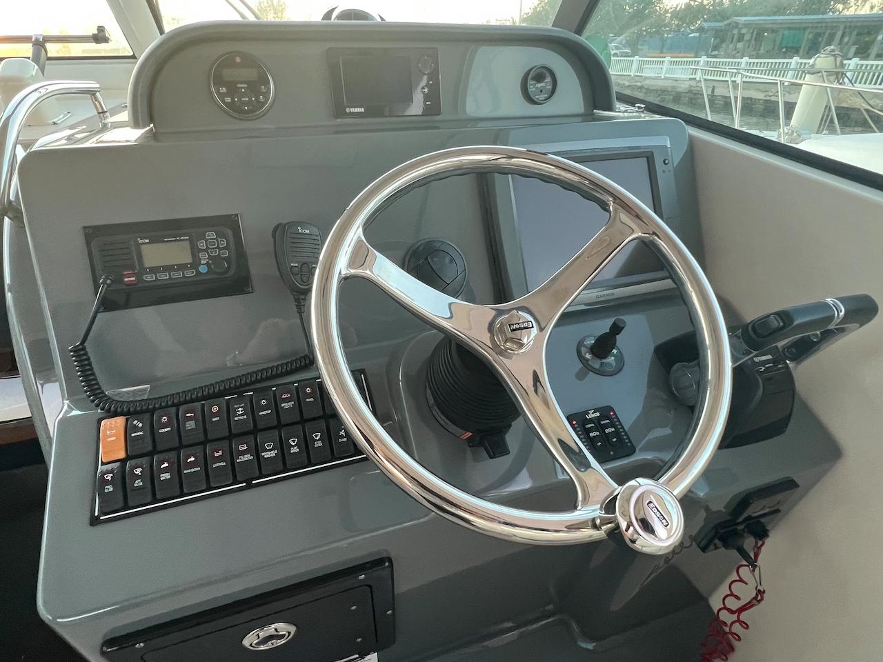 2014 Pursuit Boats OS 345 Offshore