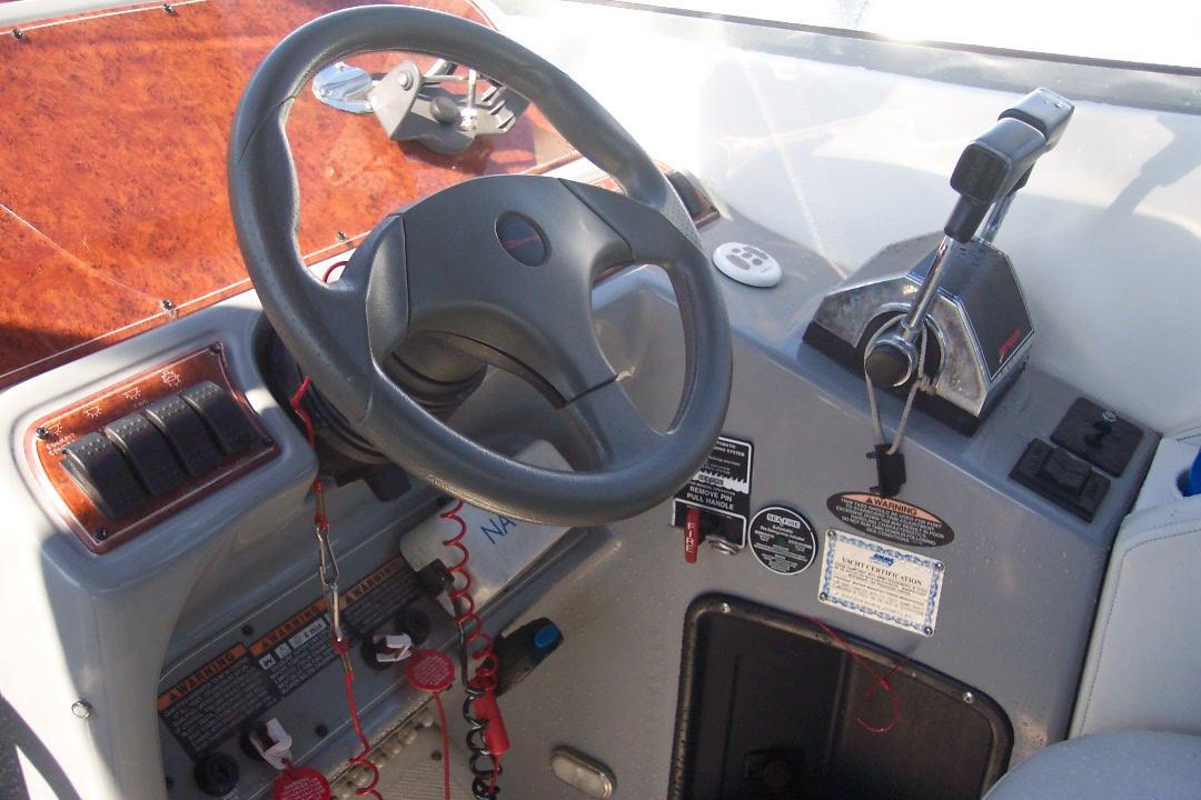 2005 Bayliner 305 Sb