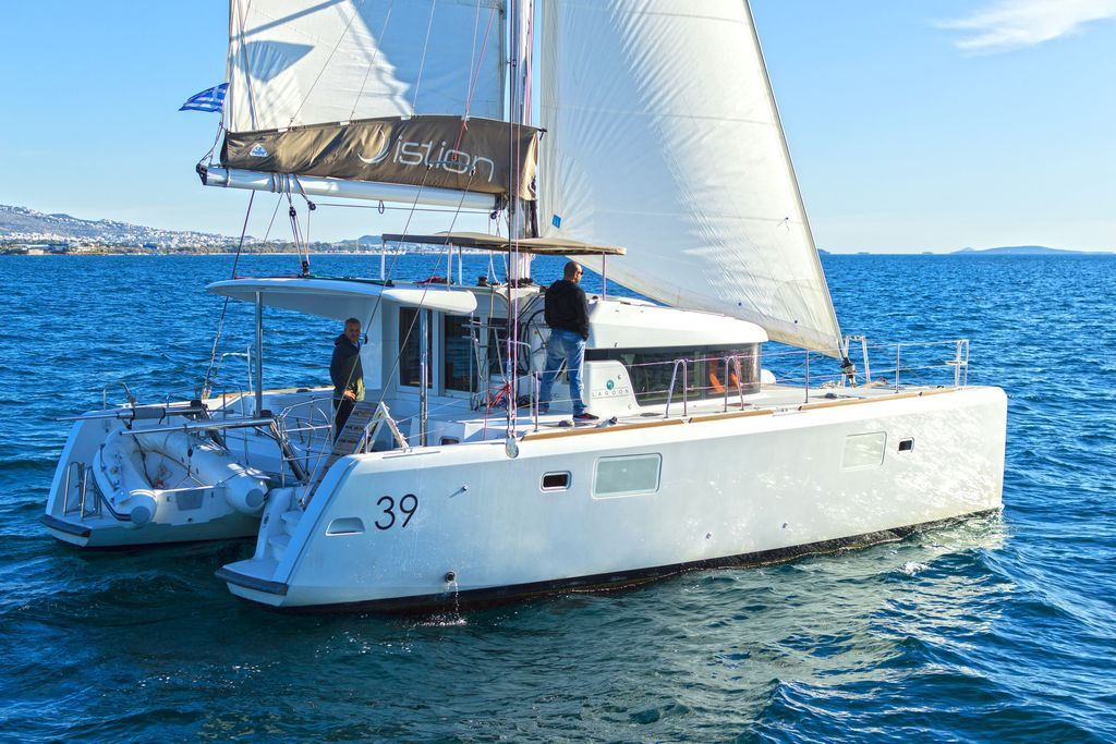 2013 Lagoon 39