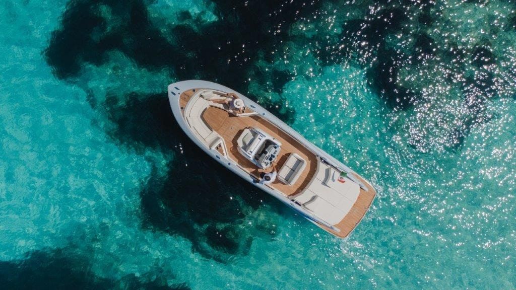 2022 Comitti Isola 27