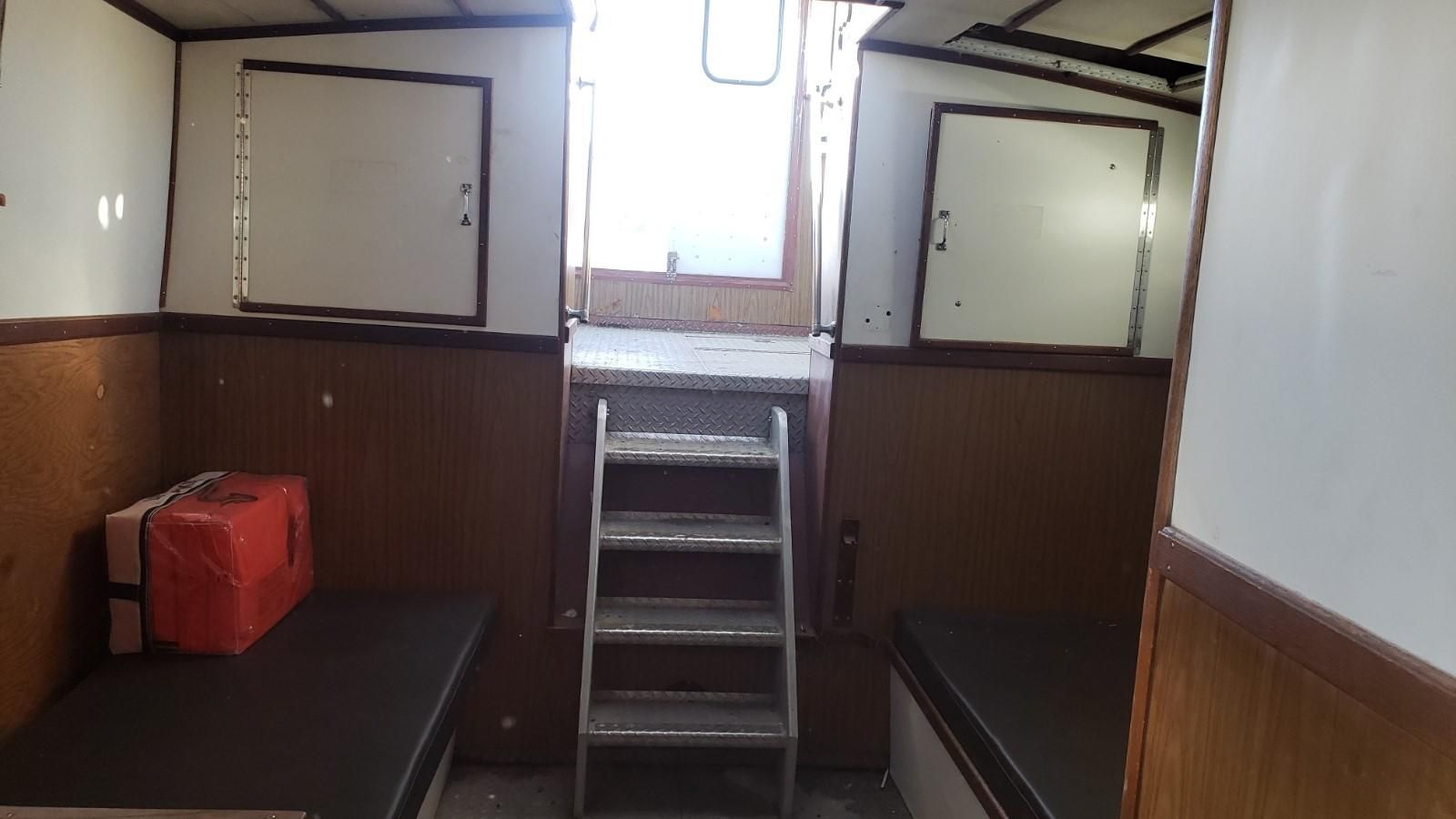 1982 Gladding Hearn /Twin Screw