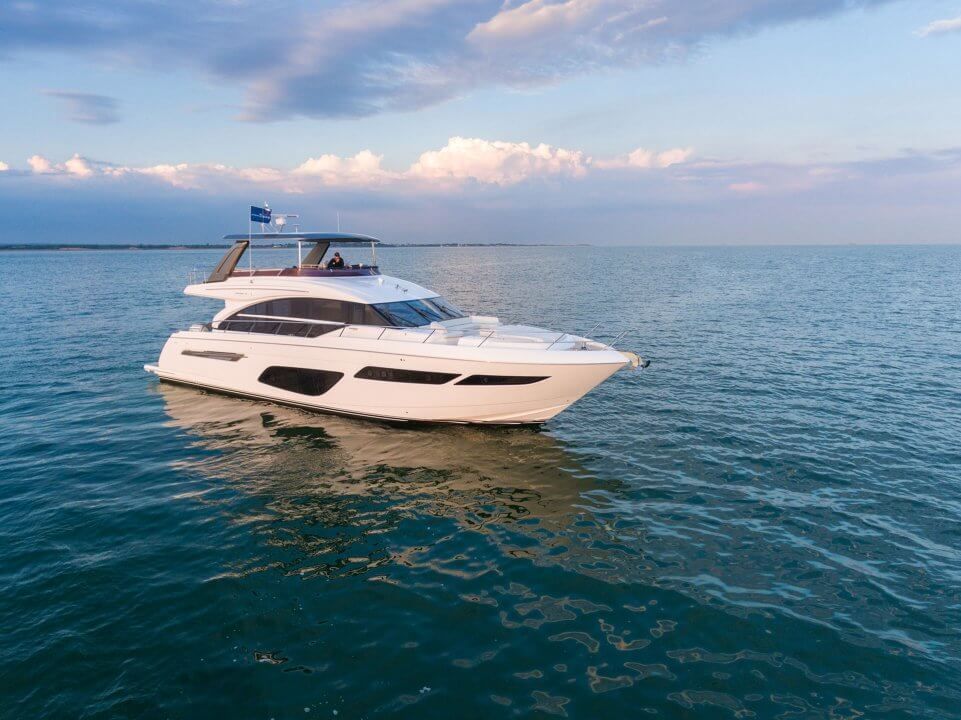 2018 Princess Yachts F70