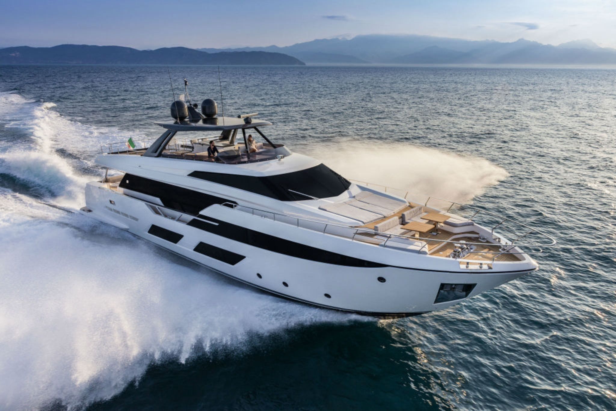 2023 Ferretti Yachts 920