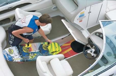 2003 Chaparral Boats 220 SSi