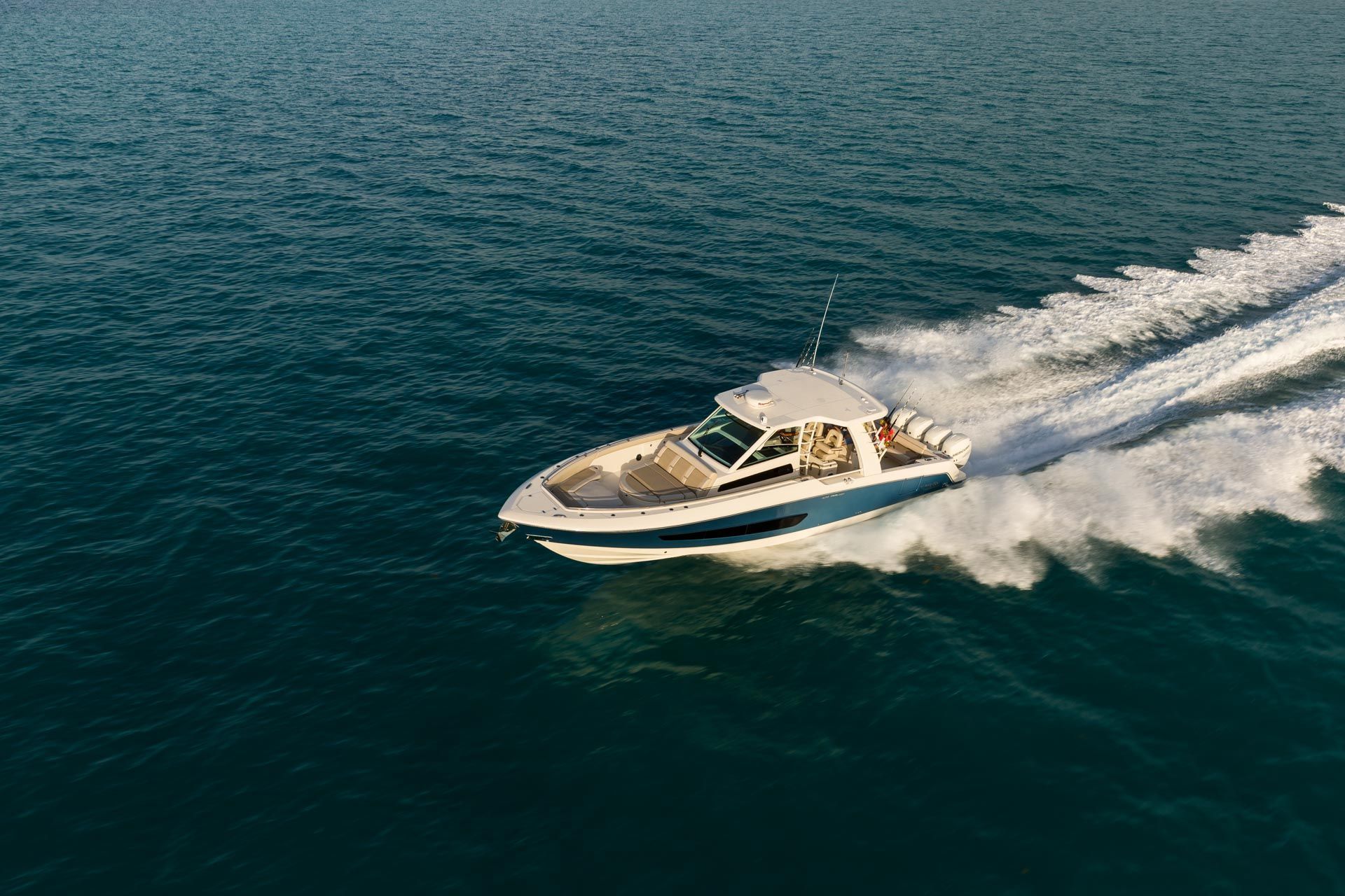 2022 Boston Whaler 420 Outrage