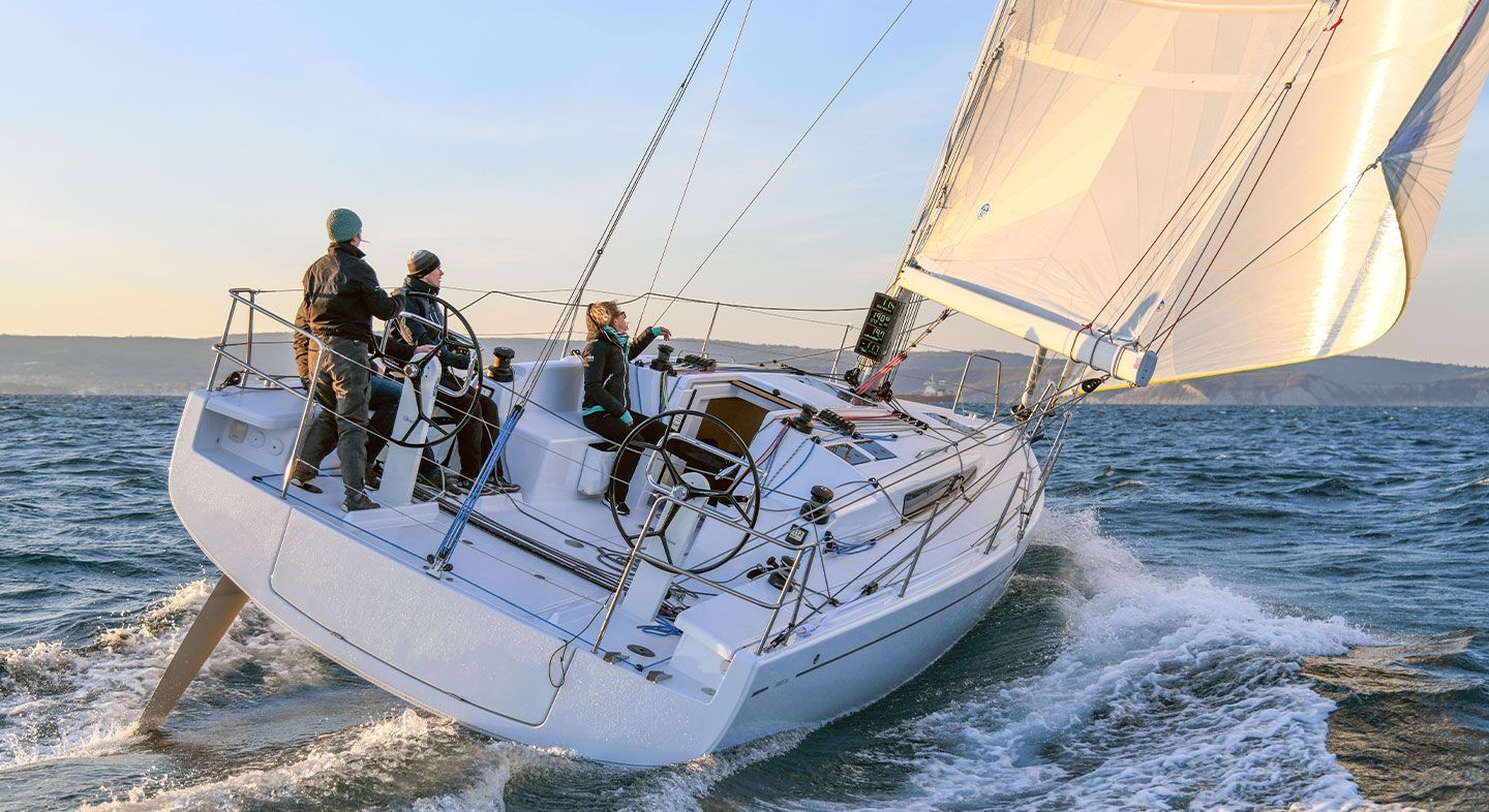 2022 Beneteau First 36