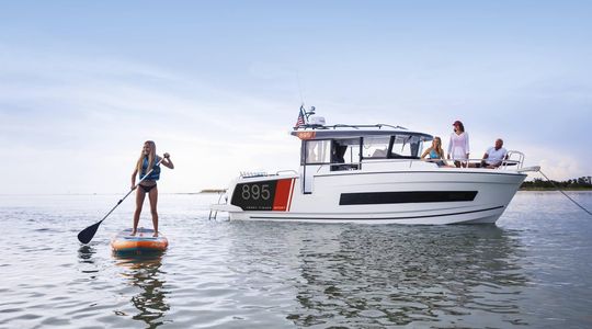 2022 Jeanneau Merry Fisher 895 Sport