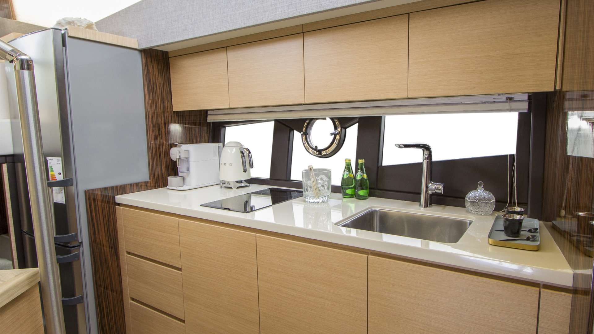 2006 Birchwood 430 Flybridge