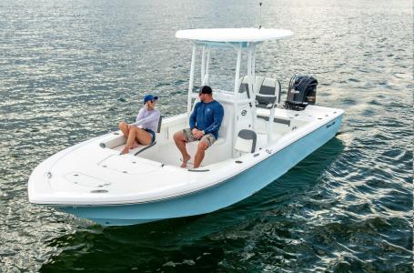 2022 Tidewater Boats 2300 Carolina Bay
