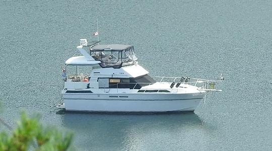 1988 President Yachts Double Cabin Motor Yacht