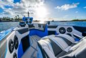 Concept 44 Open Deck centre console, photo 2