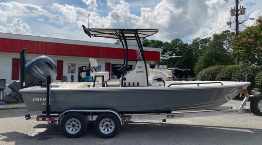 2022 Pathfinder 2200 TRS