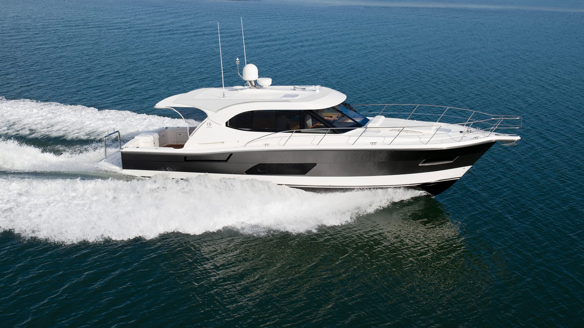 2022 Riviera 445 SUV